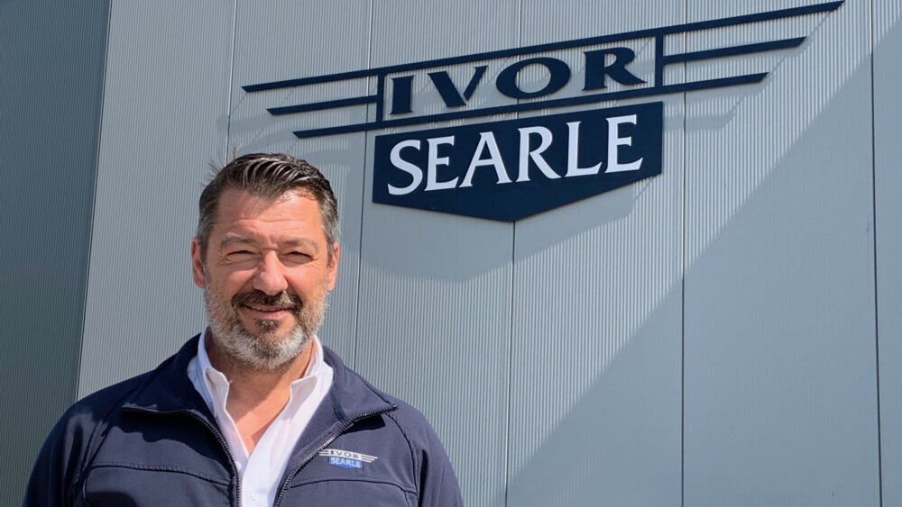 David Eszenyi - Ivor Searle